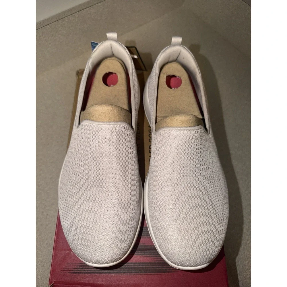 SKECHERS Go Walk Joy Aurora Natural Women's Slip On Sneakers Size 7 Wide Fit NWB